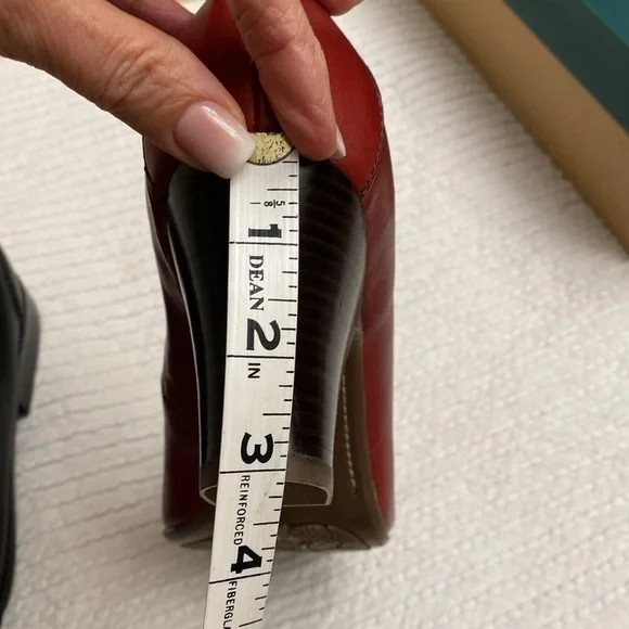 Hush puppies Pumps Womens 10 leather tassel heels Red shoes Preppy office career - Picture 12 of 12